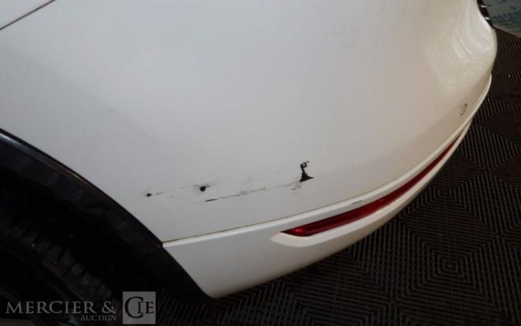 VOLKSWAGEN TOUAREG 3.0 TDI 205CH BLUEMOTION R EXCLUSIVE 4MOTION TIPTRONIC BVA BLANC CF-126-WJ