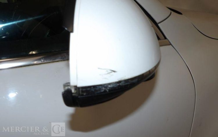 VOLKSWAGEN TOUAREG 3.0 TDI 205CH BLUEMOTION R EXCLUSIVE 4MOTION TIPTRONIC BVA BLANC CF-126-WJ