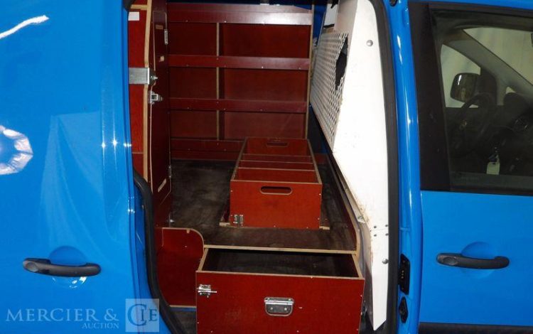 VOLKSWAGEN CADDY GNV BLEU CN-421-KF