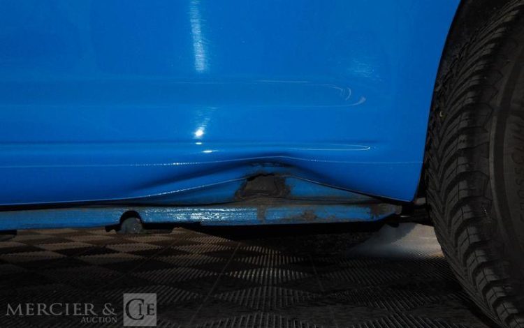 VOLKSWAGEN CADDY GNV BLEU CN-421-KF