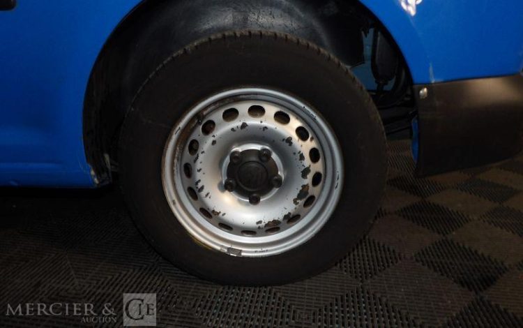 VOLKSWAGEN CADDY FOURGON 2.0 ECOFUEL 110 BLEU CN-453-KF