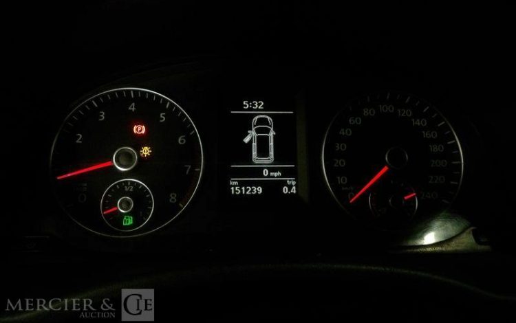 VOLKSWAGEN CADDY FOURGON 2.0 ECOFUEL 110 BLEU CN-453-KF