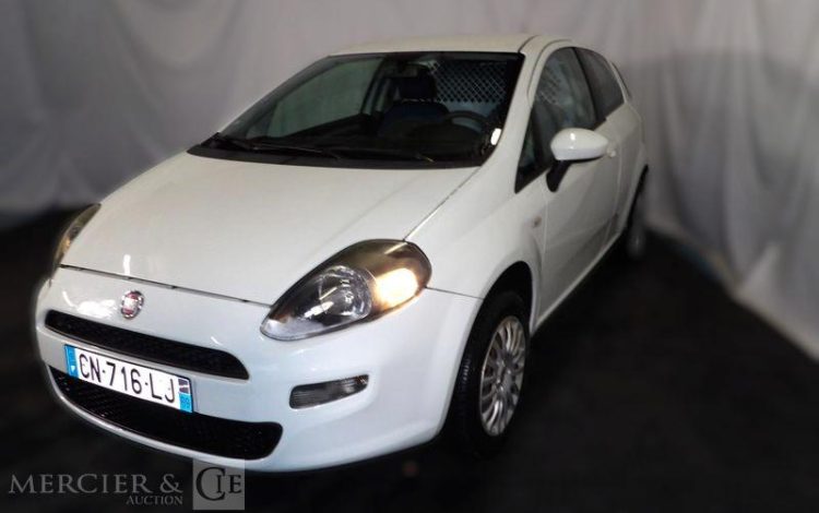 FIAT PUNTO SOCIETE 1.4 GNV 75 DYNAMIC BLANC CN-716-LJ