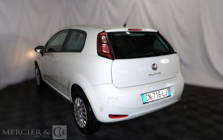 FIAT PUNTO SOCIETE 1.4 GNV 75 DYNAMIC BLANC CN-716-LJ