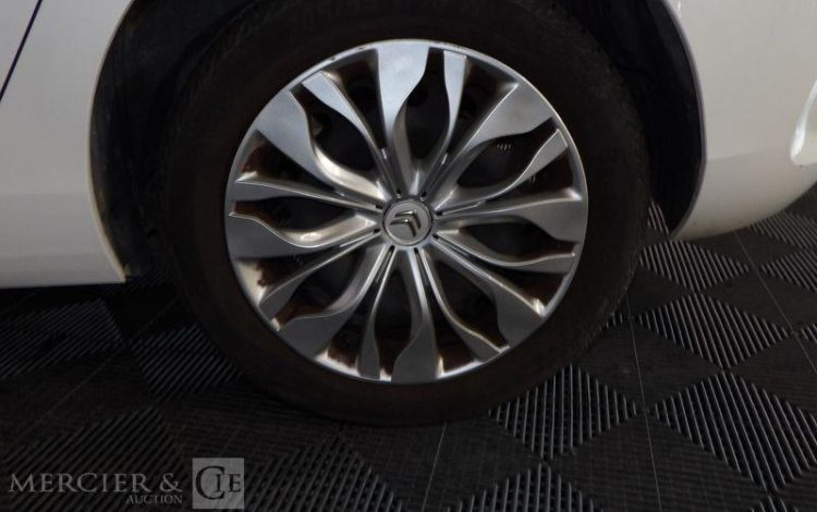 CITROEN C4 1,6 HDI 90CH ATTRACTION BLANC CS-442-VX