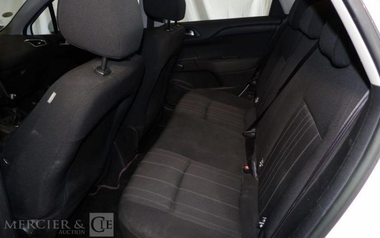 CITROEN C4 1,6 HDI 90CH ATTRACTION BLANC CS-442-VX