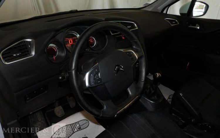 CITROEN C4 1,6 HDI 90CH ATTRACTION BLANC CS-442-VX
