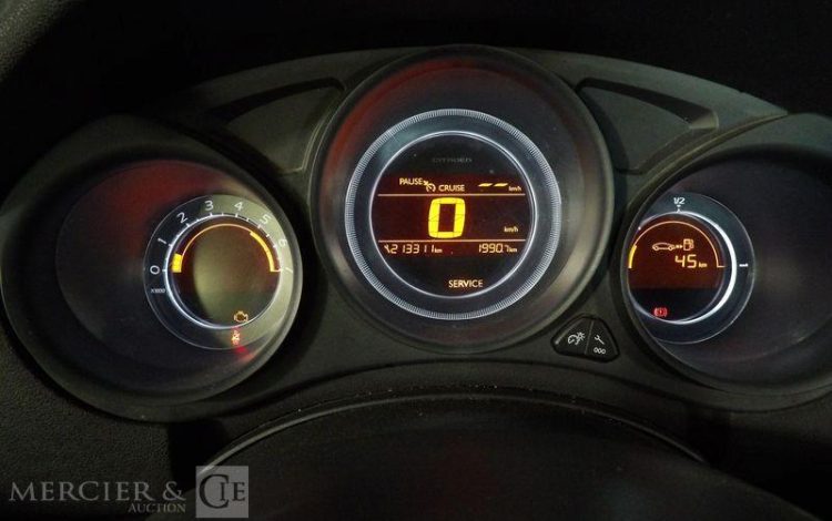 CITROEN C4 1,6 HDI 90CH ATTRACTION BLANC CS-442-VX