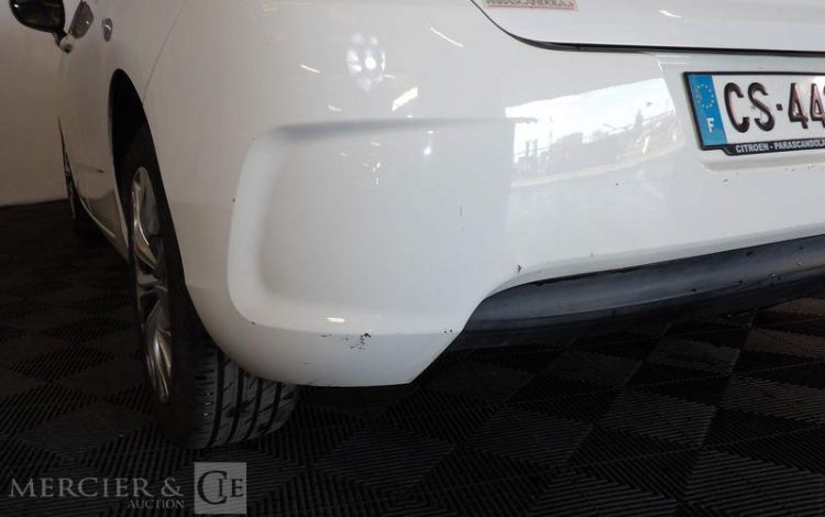 CITROEN C4 1,6 HDI 90CH ATTRACTION BLANC CS-442-VX