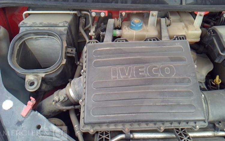 IVECO 35C13 BENNE SIMPLE CABINE COFFRE  CX-297-BR
