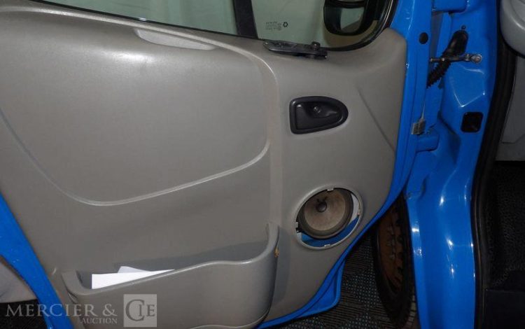 RENAULT TRAFIC 2.0 DCI 90 1T0 L1H1 CONFORT BLEU CX-443-ZN
