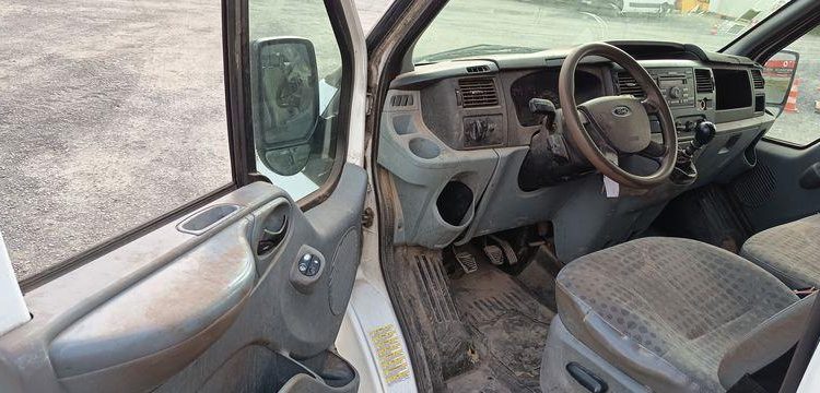 FORD TRANSIT 2006 TRACTION PHASE 2 280M 2.2 TDCi 16V DPF FOURGON MOYEN TOLE 100CV BLANC CX-800-AB