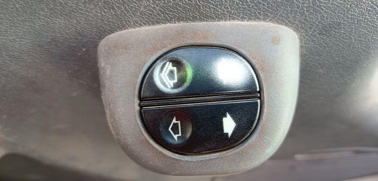 FORD TRANSIT 2006 TRACTION PHASE 2 280M 2.2 TDCi 16V DPF FOURGON MOYEN TOLE 100CV BLANC CX-800-AB