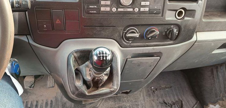 FORD TRANSIT 2006 TRACTION PHASE 2 280M 2.2 TDCi 16V DPF FOURGON MOYEN TOLE 100CV BLANC CX-800-AB