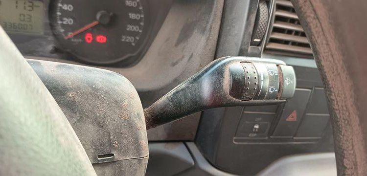 FORD TRANSIT 2006 TRACTION PHASE 2 280M 2.2 TDCi 16V DPF FOURGON MOYEN TOLE 100CV BLANC CX-800-AB