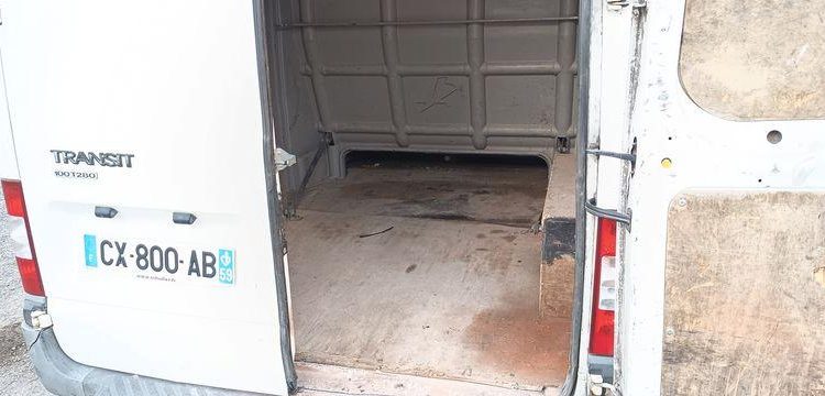 FORD TRANSIT 2006 TRACTION PHASE 2 280M 2.2 TDCi 16V DPF FOURGON MOYEN TOLE 100CV BLANC CX-800-AB