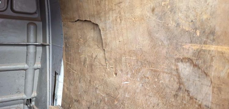 FORD TRANSIT 2006 TRACTION PHASE 2 280M 2.2 TDCi 16V DPF FOURGON MOYEN TOLE 100CV BLANC CX-800-AB