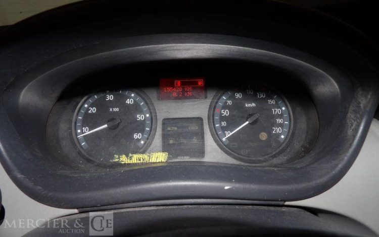 RENAULT TRAFIC II DCI BLEU DA-811-GM