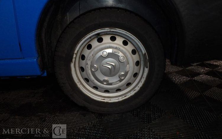CITROEN JUMPY FOURGON 2.0 HDI 130 29 L1H1 CLUB BLEU DM-423-HZ