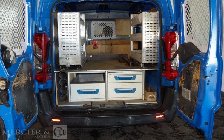 CITROEN JUMPY HDI BLEU DM-424-HZ