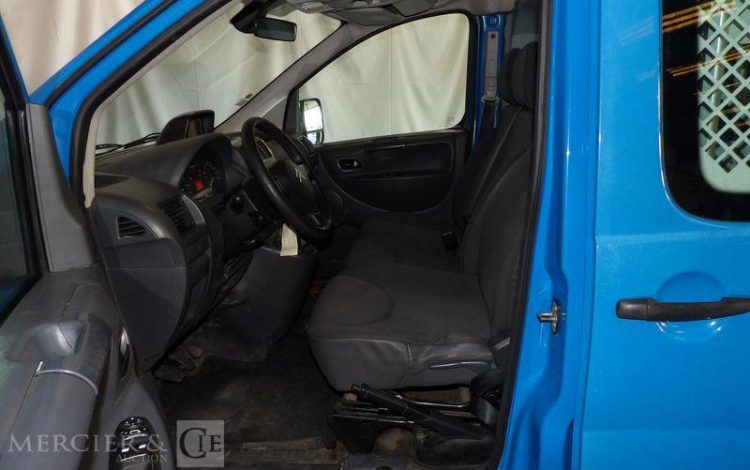 CITROEN JUMPY HDI BLEU DM-424-HZ