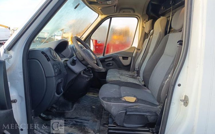 RENAULT MASTER FOURGON  DX-677-SH