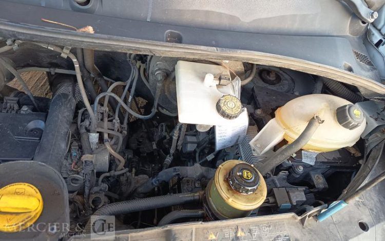 RENAULT MASTER FOURGON  DX-677-SH