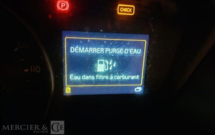 VOLVO FM BLANC DY-852-KT