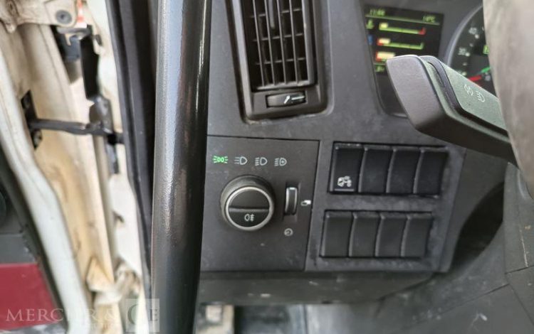 VOLVO FM BLANC DY-852-KT