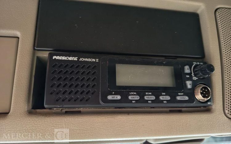 VOLVO FM BLANC DY-852-KT