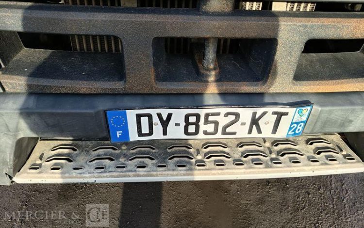 VOLVO FM BLANC DY-852-KT