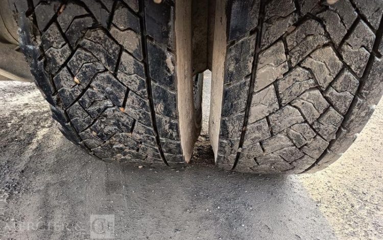 VOLVO FM BLANC DY-852-KT