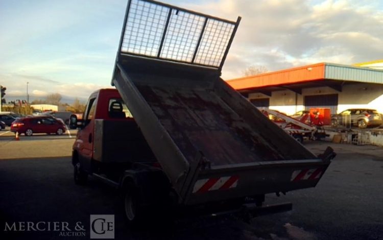 IVECO 35C13 BENNE  EE-062-CH