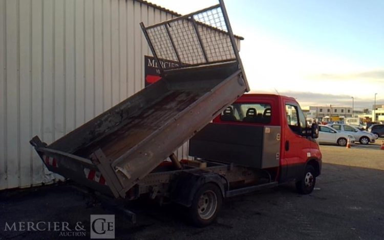 IVECO 35C13 BENNE  EE-062-CH