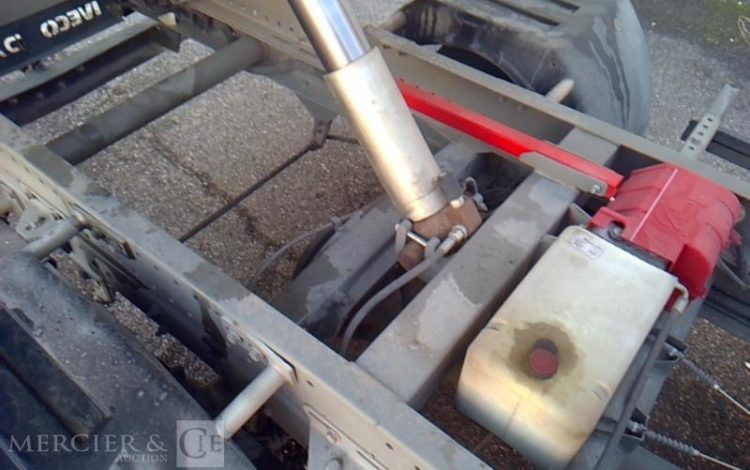 IVECO 35C13 BENNE  EE-062-CH