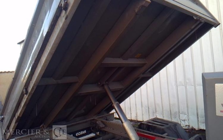 IVECO 35C13 BENNE  EE-062-CH