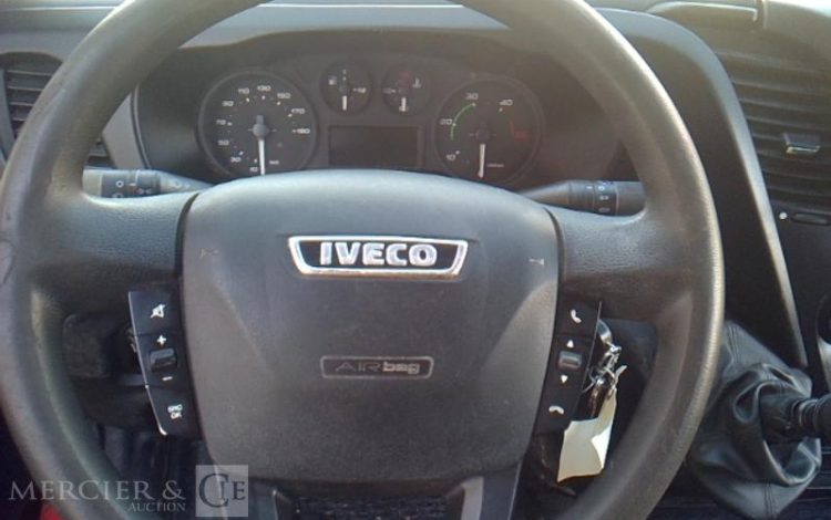 IVECO 35C13 BENNE  EE-062-CH