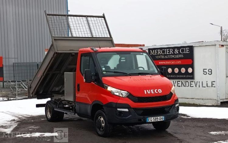 IVECO 35C13 BENNE SIMPLE CABINE COFFRE  EG-589-AH