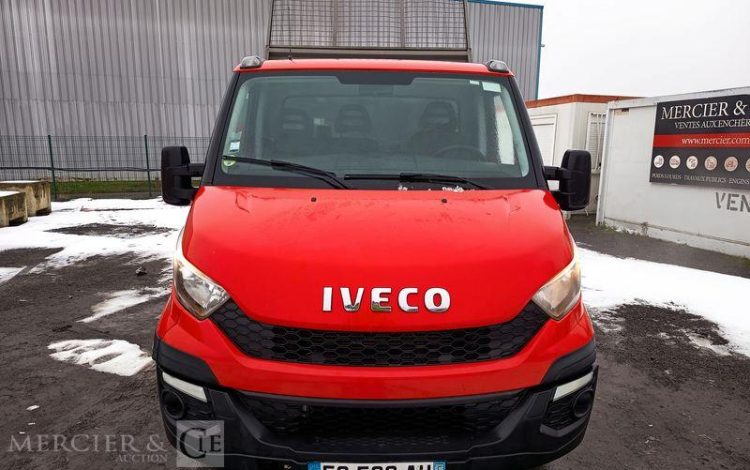 IVECO 35C13 BENNE SIMPLE CABINE COFFRE  EG-589-AH