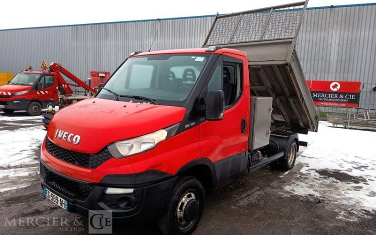 IVECO 35C13 BENNE SIMPLE CABINE COFFRE  EG-589-AH