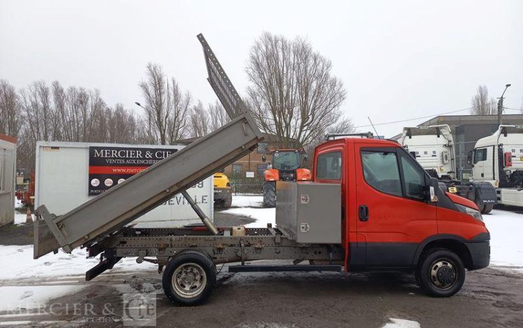 IVECO 35C13 BENNE SIMPLE CABINE COFFRE  EG-589-AH