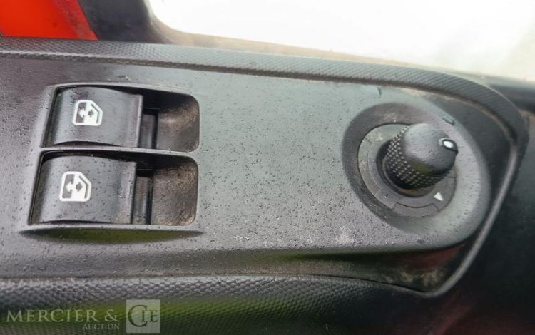 IVECO 35C13 BENNE SIMPLE CABINE COFFRE  EG-589-AH