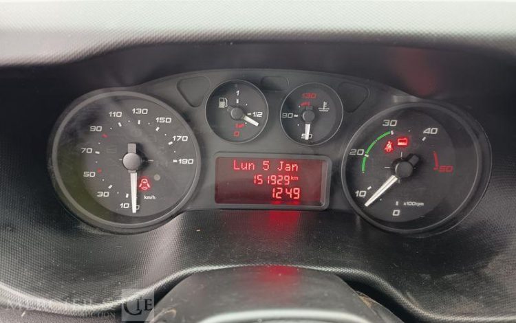 IVECO 35C13 BENNE SIMPLE CABINE COFFRE  EG-589-AH