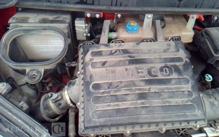 IVECO 35C13 BENNE SIMPLE CABINE COFFRE  EG-751-NV