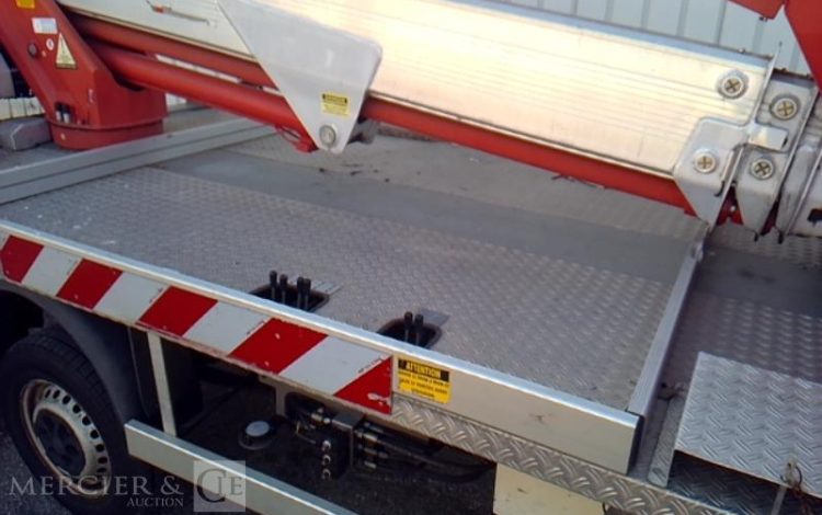 MULTITEL DAILY AVEC NACELLE MULTITEL MX250 25M  EJ-953-ZC