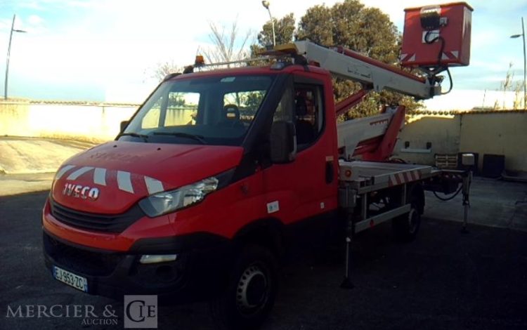 MULTITEL DAILY AVEC NACELLE MULTITEL MX250 25M  EJ-953-ZC