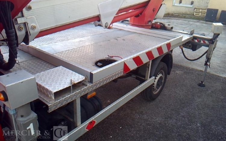 MULTITEL DAILY AVEC NACELLE MULTITEL MX250 25M  EJ-953-ZC