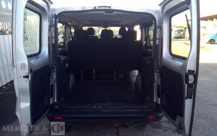 RENAULT TRAFIC  EL-278-XP