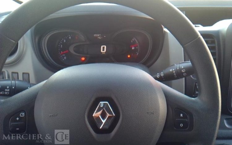 RENAULT TRAFIC  EL-278-XP