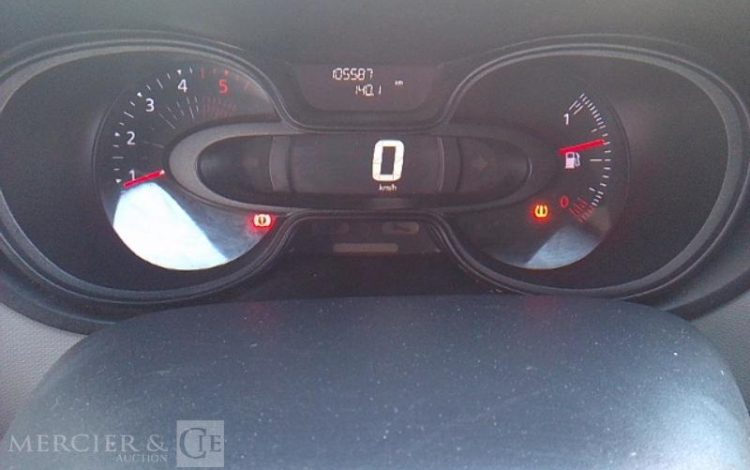 RENAULT TRAFIC  EL-278-XP